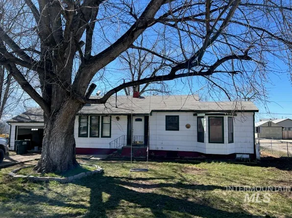 421 Randolph St, Melba, ID 83641