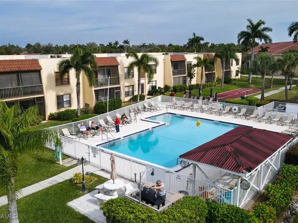 12471 McGregor Blvd APT 8, Fort Myers, FL 33919