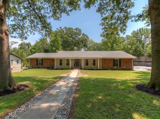 20 Schultz Rd, Saint Louis, MO 63122