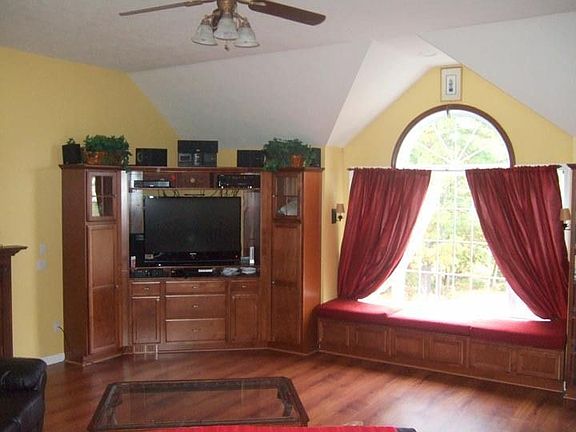 5th image of 17 Sunflower Ln