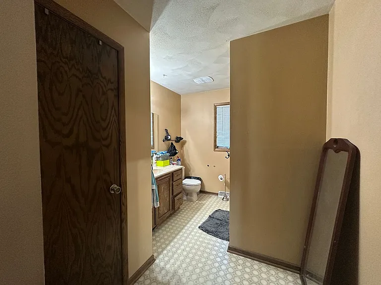 1122-1124 Waunakee Duplex — Photo 16