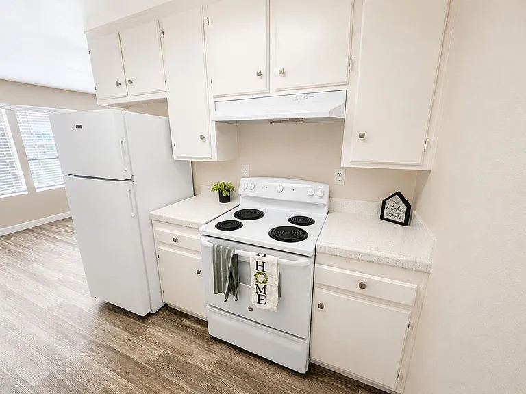 Greentree Apartments — Photo 29