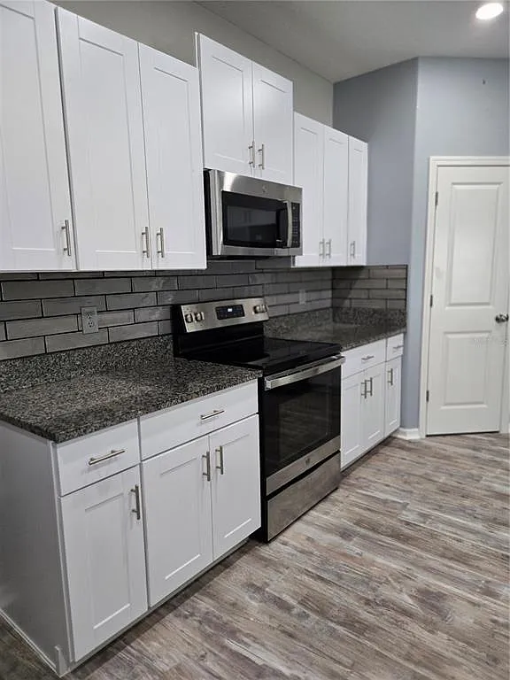 4 bed, 2.0 bath, 1841 sqft, $2,300 — Photo 4