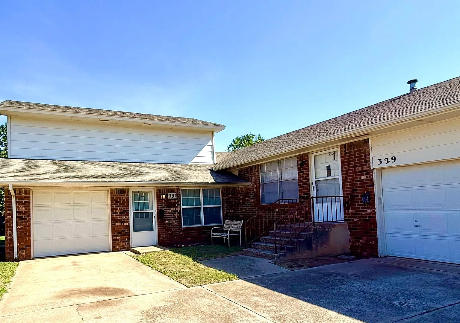 Beautifully Updated 2BD 1BA, Two-Story Duplex in Yukon — Photo 1