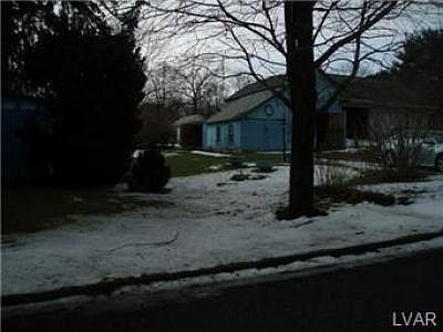 2nd image of 135 Buss St