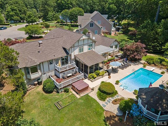 3rd image of 4011 Wynford Pl