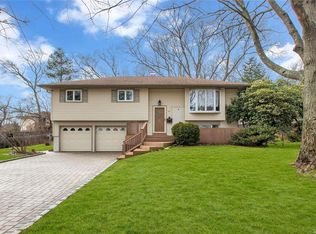 57 Craig Rd, Islip Terrace, NY 11752