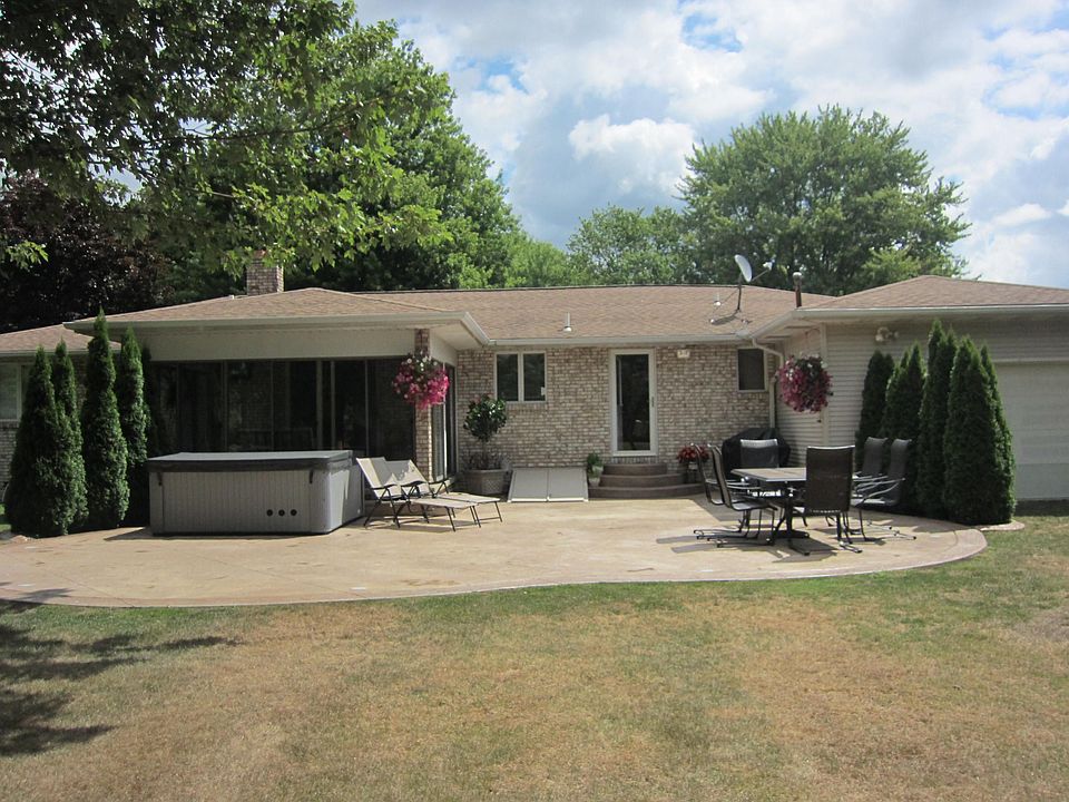 Back Yard patio, sunroom