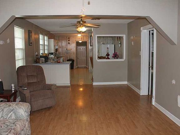 3rd image of 725 1st Ave