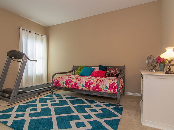 3rd image of 4017 Duclair Dr