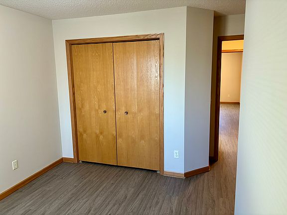 5th image of 323 Williamsburg Pl APT A