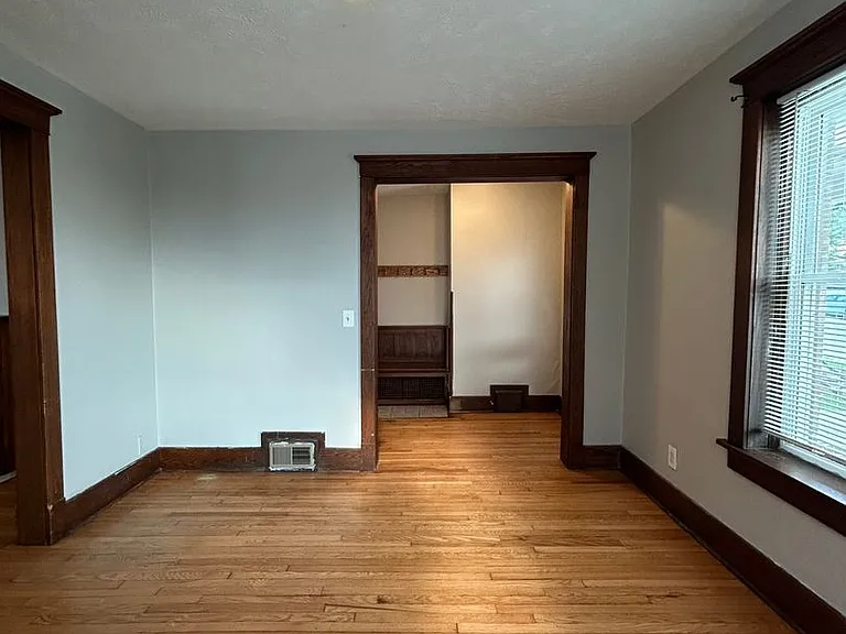 2419 Poppleton Ave — Photo 5