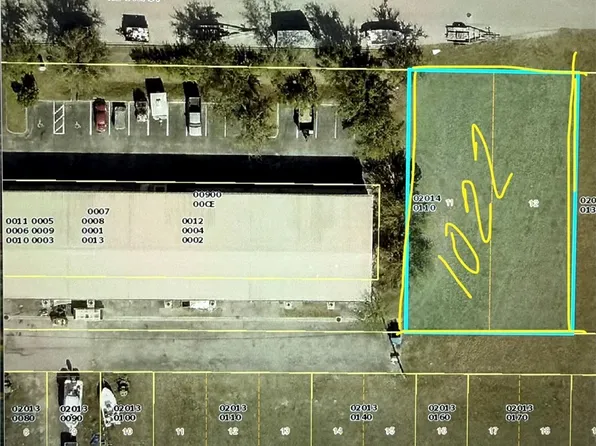 1022 NE 8th St, Cape Coral, FL 33909