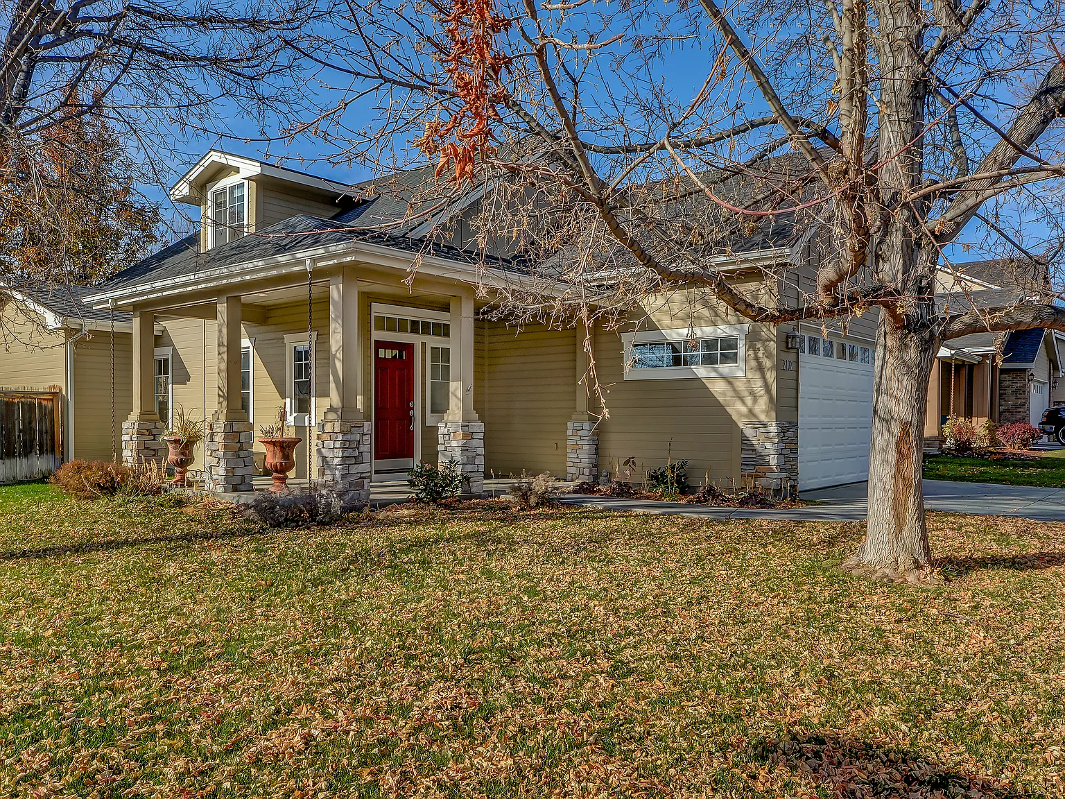 3 bed, 1424 sqft, $2,000 — Photo 2