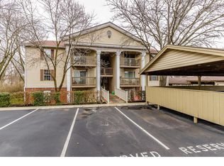709 Ridgeside Dr APT D, Ballwin, MO 63021