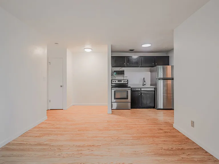 18235 Detroit Ave — Photo 5