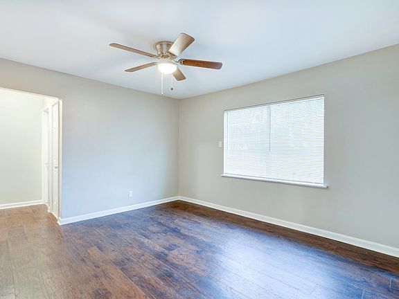 3rd image of 1116 E Park Ave APT D