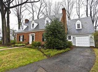 8116 Kerry Ln, Chevy Chase, MD 20815