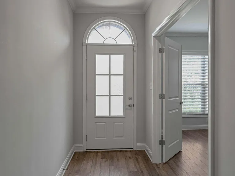 4155 Sperling Dr — Photo 3