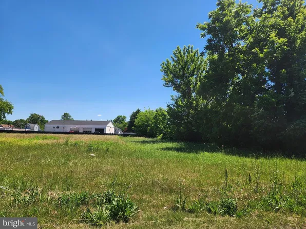 75 Central Ave, Hamilton, NJ 08610