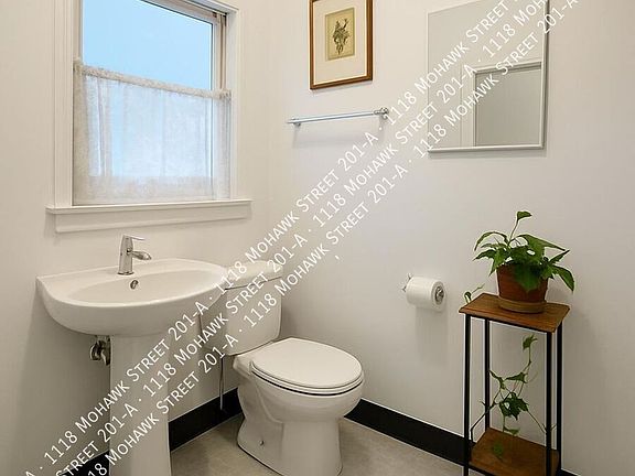5th image of 1118 Mohawk St #201A