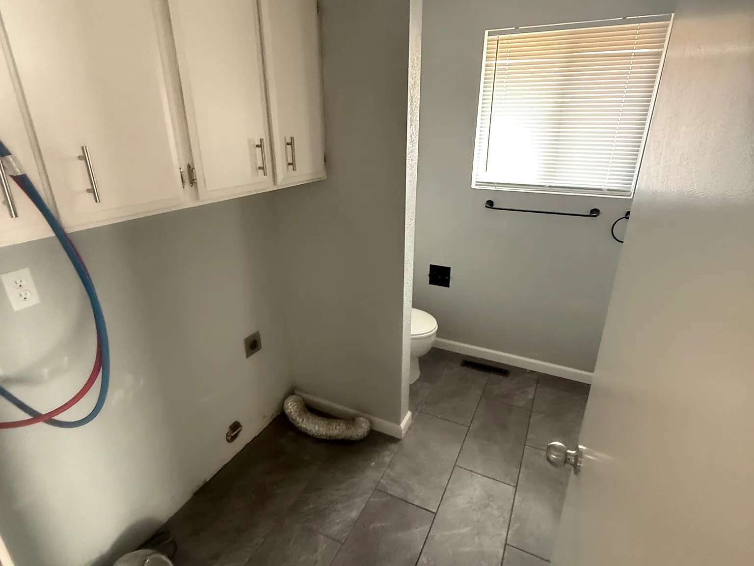 2 bed, 800 sqft, $1,300 — Photo 2