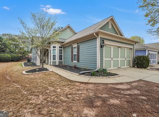 6420 Rockpoint Ln, Hoschton, GA 30548