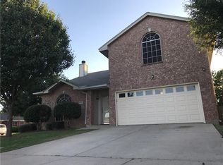 6610 Falcon Perch Cir, Arlington, TX 76001