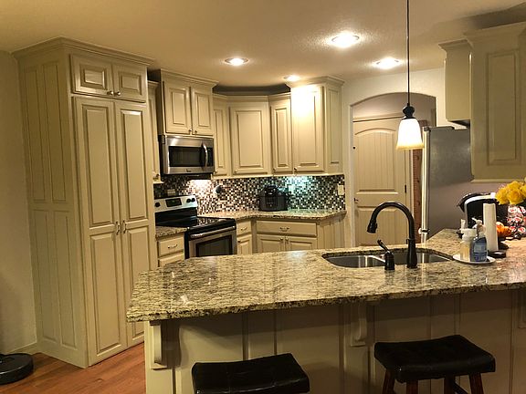 3rd image of 4 Glanton Ln