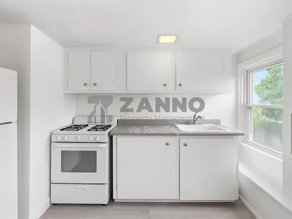 82 Burlington St Floor 3, Providence, RI 02906
