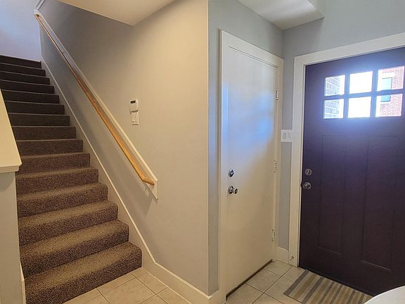 5th image of 8634 Meadowcroft Dr