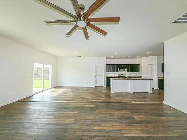 746 Wilshire Dr — Photo 16