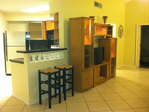 5th image of 3526 Southpointe Dr