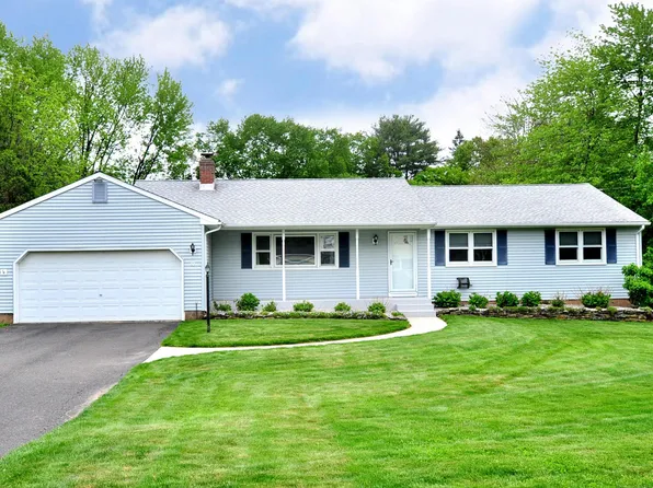 32 Deepwood Road, Simsbury, CT 06070