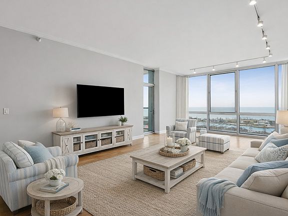3rd image of 1629 S Prairie Ave Unit 2802