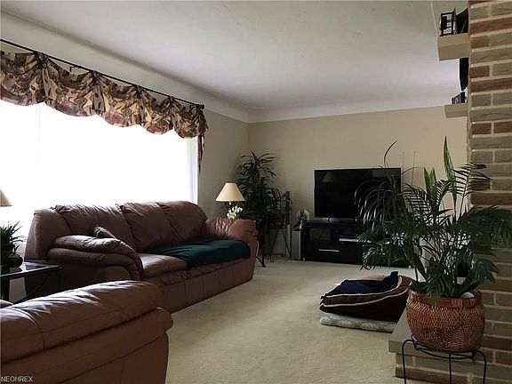 5th image of 2805 Greenlawn Dr