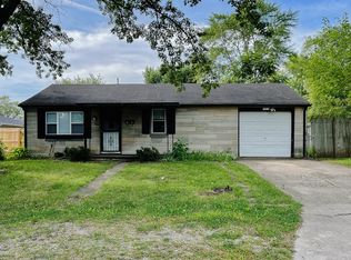 2411 E 22nd St, Muncie, IN 47302