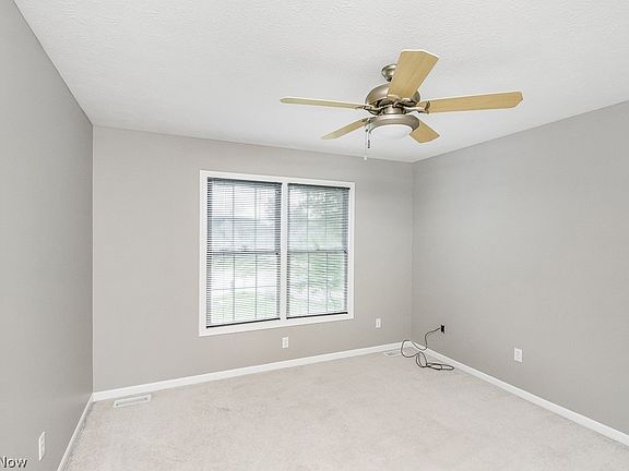 5th image of 11542 Elizabeth Cir