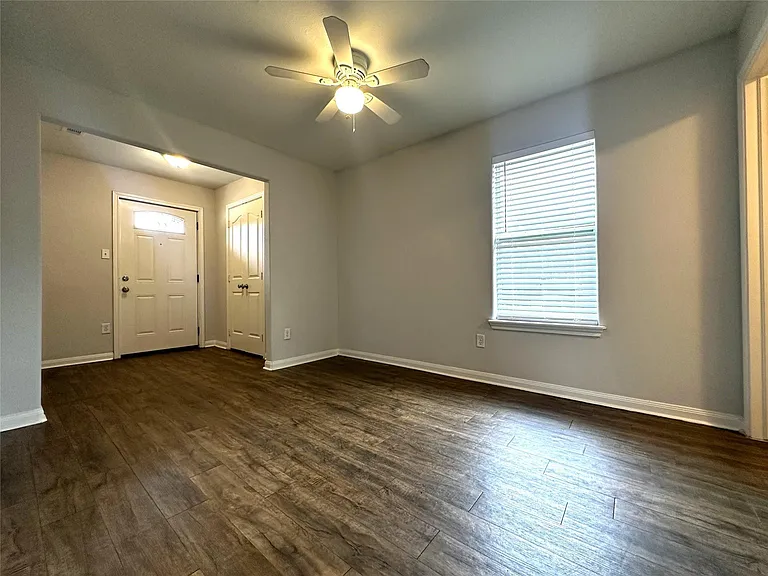 507 Houston St #7 — Photo 6