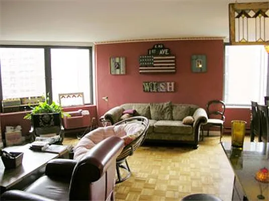 Sold by R New York | media 6