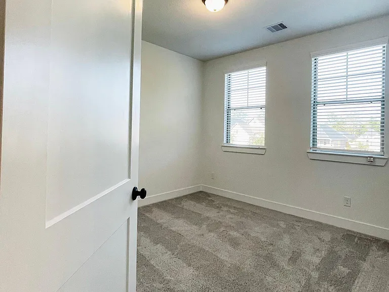 313 Rise Ln — Photo 13