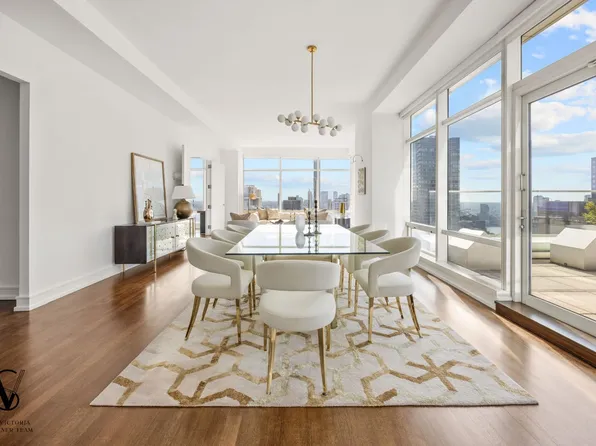 151 East 58th Street image 4 of 23