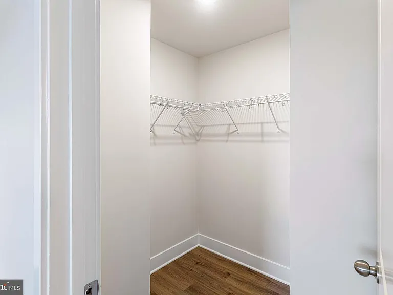 214 Matilda — Photo 19