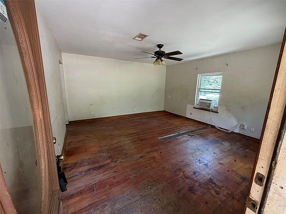 4th image of 28192 May Rd