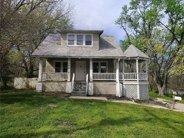 10816 E 27th St S, Independence, MO 64052