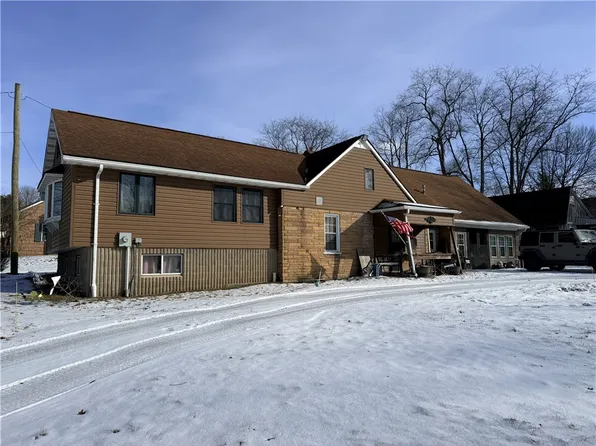 2270 Freeport Rd N, Kittanning, PA 16201