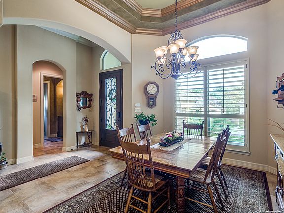 2nd image of 10 AVALON PARK