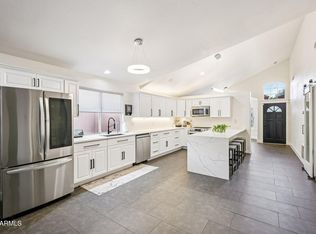 6560 E Saddleback St, Mesa, AZ 85215