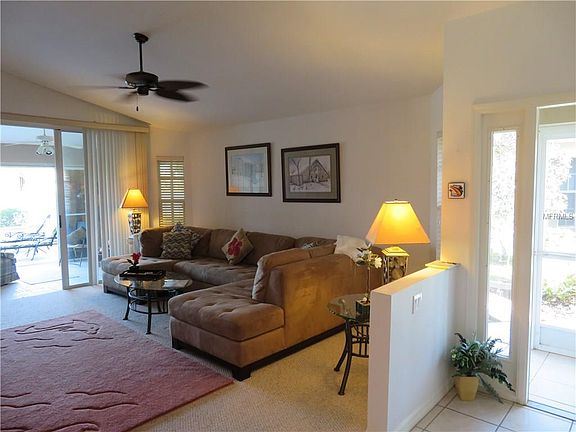 3rd image of 4227 Fairway Pl