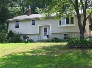28 Raymond Dr, Merrimack, NH 03054